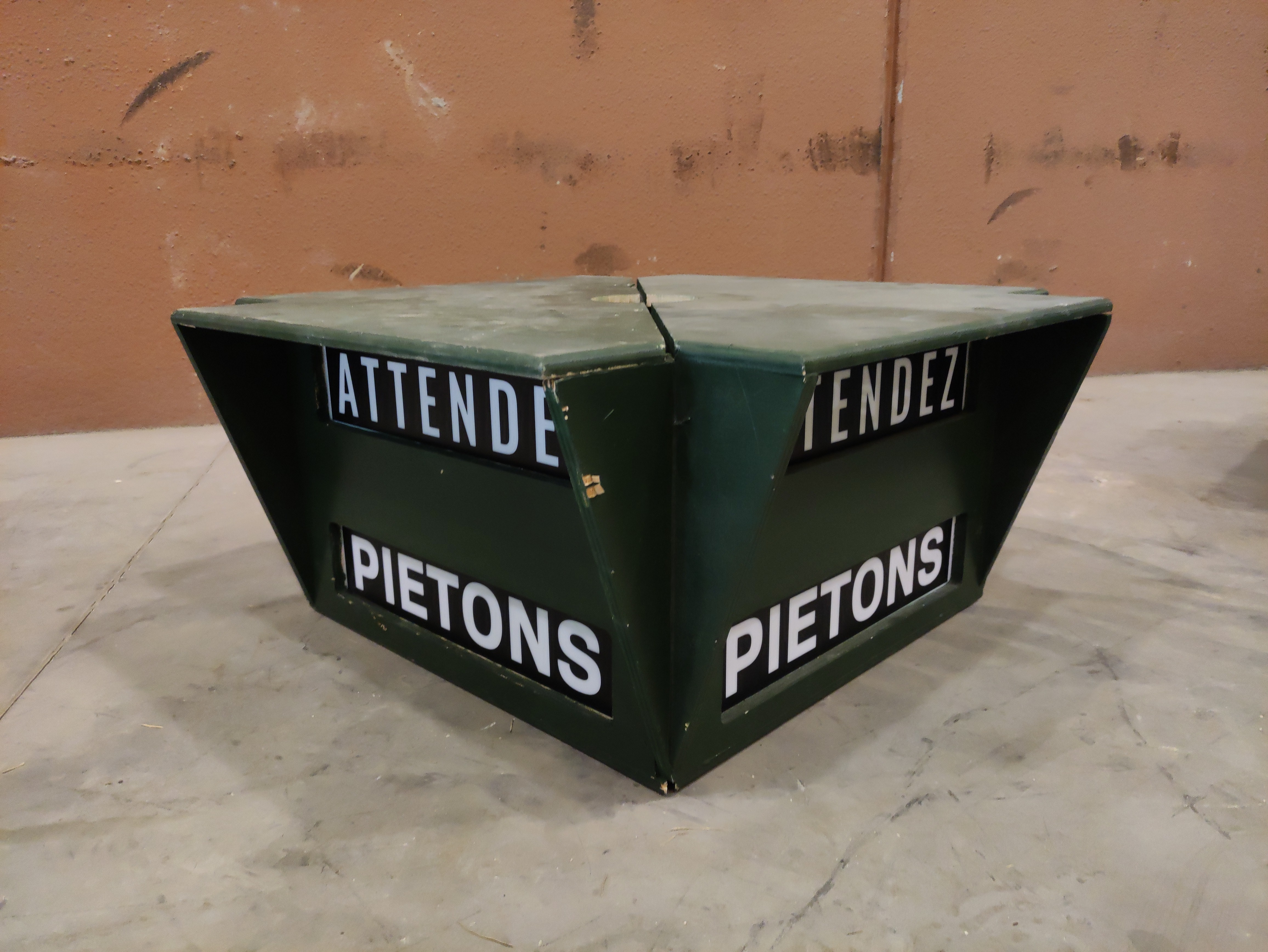 semaforo peatones francia fictic luz o10 33x70x70 1u